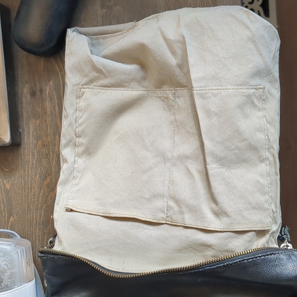 Vintage 90s Roots Venetian Village Prince Tribe Pebbled Leather Crossbody Black - Picture 8 of 16